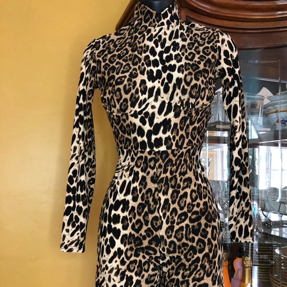 GLAM!! Long sleeve turtleneck cheetah short romper